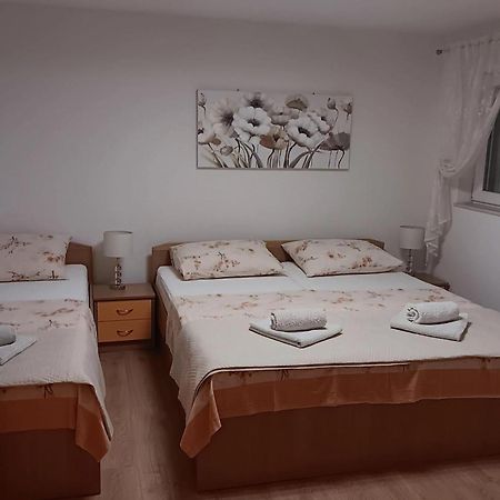 Apartment Radalj Kaštela エクステリア 写真