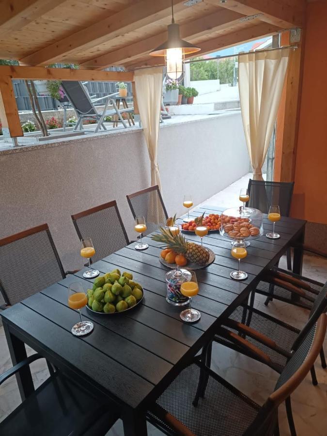 Apartment Radalj Kaštela エクステリア 写真