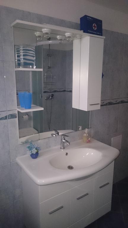 Apartment Radalj Kaštela 部屋 写真