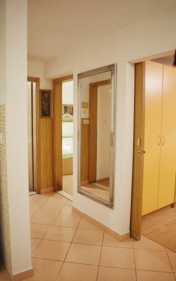 Apartment Radalj Kaštela エクステリア 写真